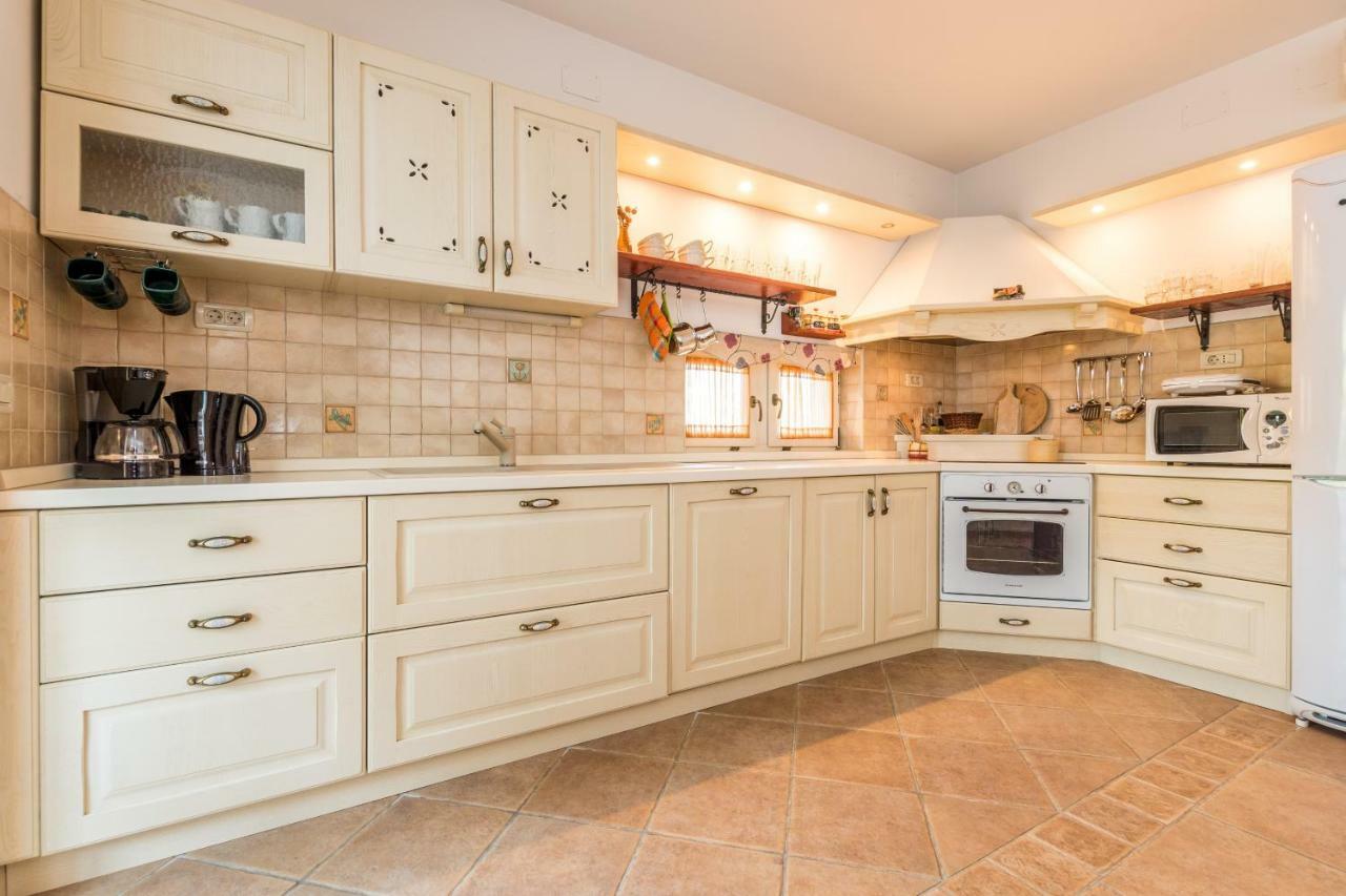 Holiday Home Harmony Žrnovnica Εξωτερικό φωτογραφία